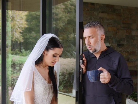 LovelyClips presents: Closeup video of newly runaway bride jazmin luv getting fucked hard